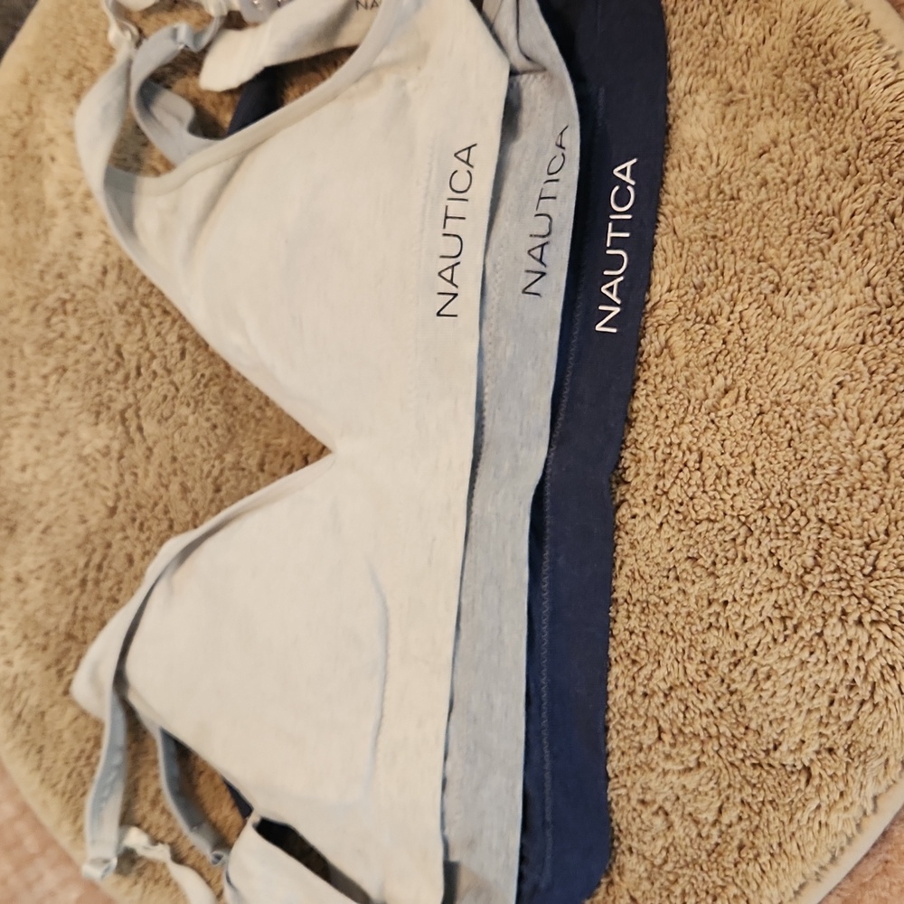 3 bras